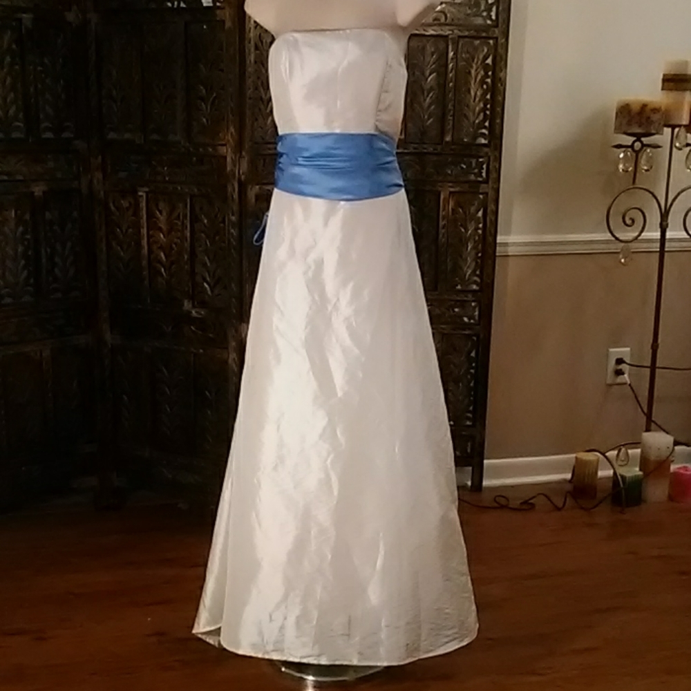 White (shell) dress with blue sash belt, size 6